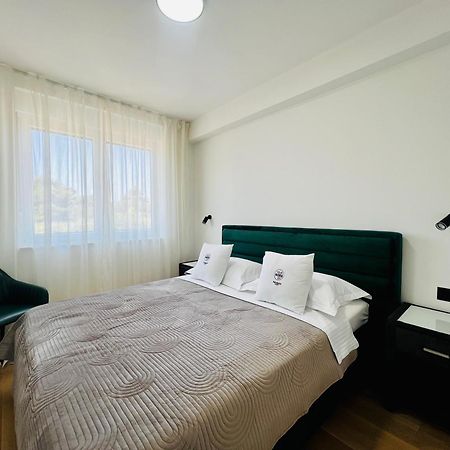 Apartments The Beach Resort Vir Ngoại thất bức ảnh