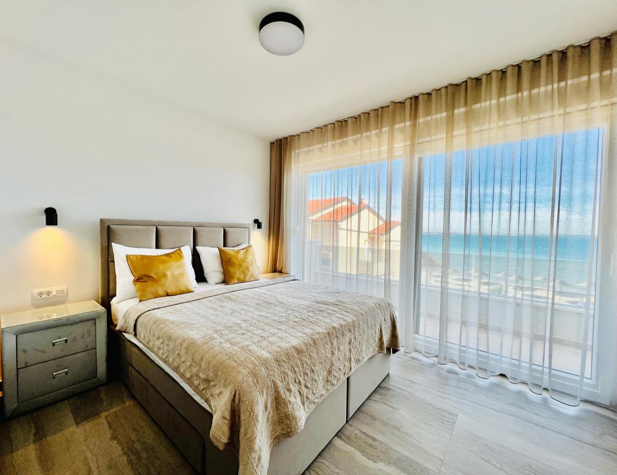 Apartments The Beach Resort Vir Ngoại thất bức ảnh