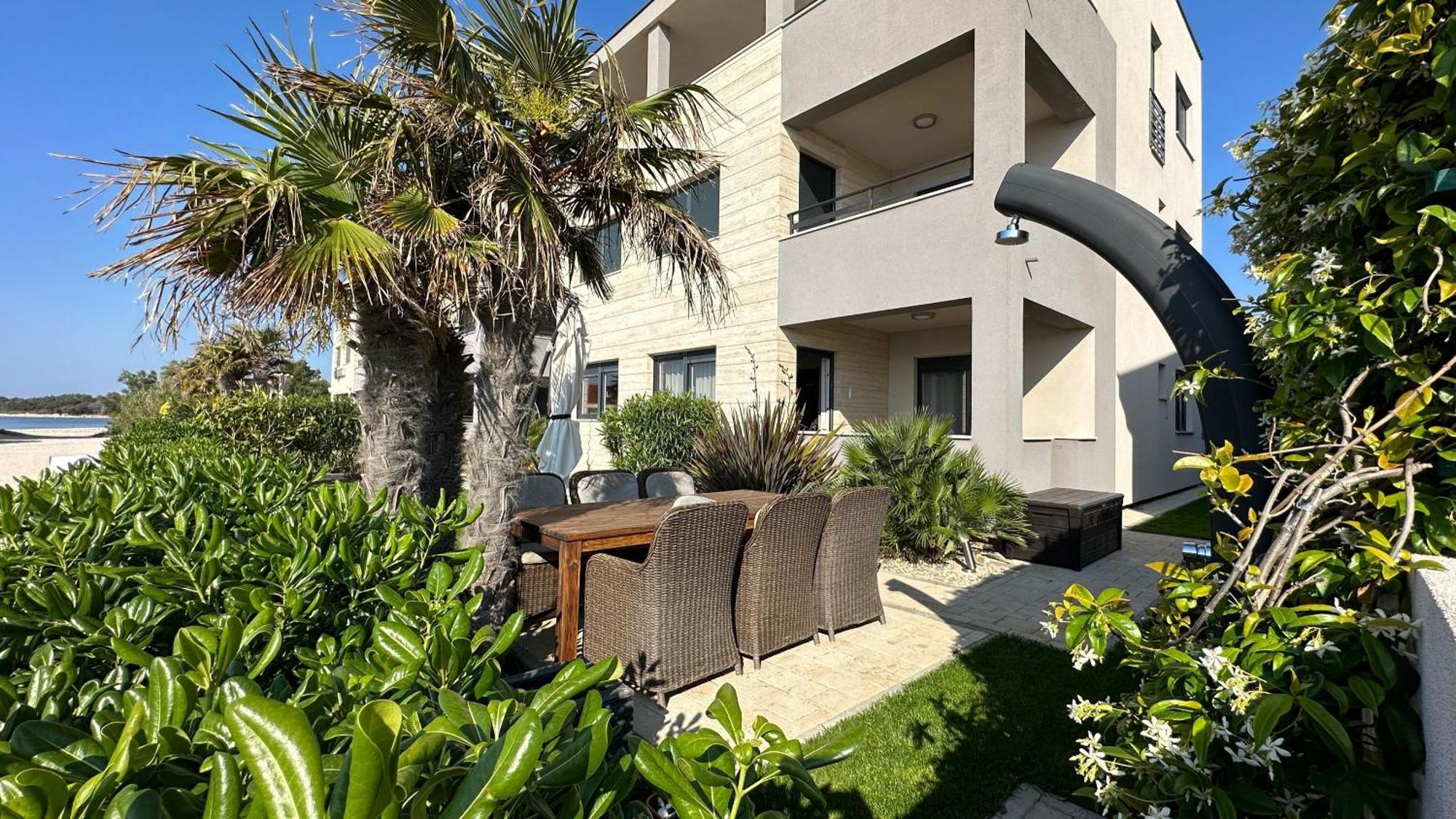 Apartments The Beach Resort Vir Ngoại thất bức ảnh