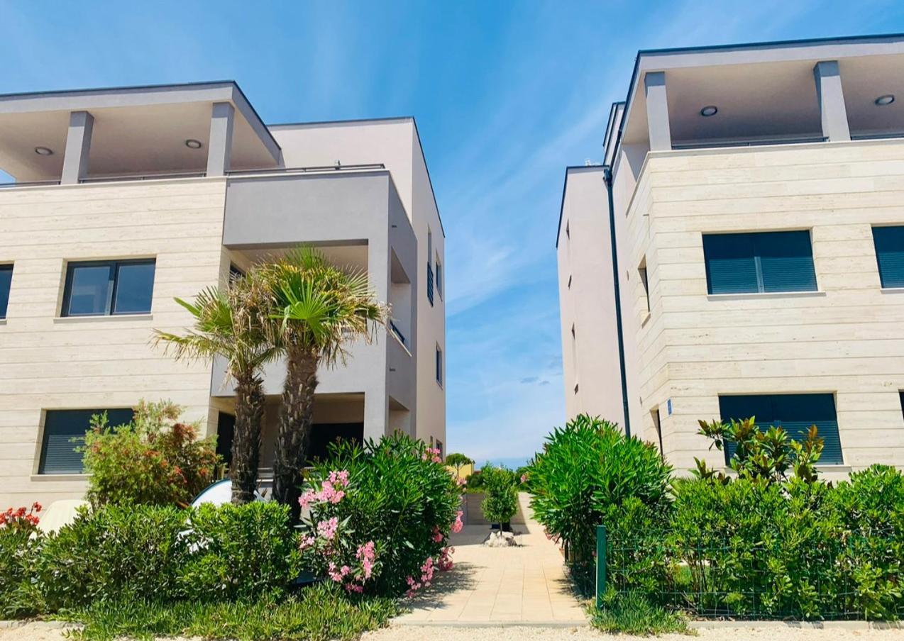 Apartments The Beach Resort Vir Ngoại thất bức ảnh