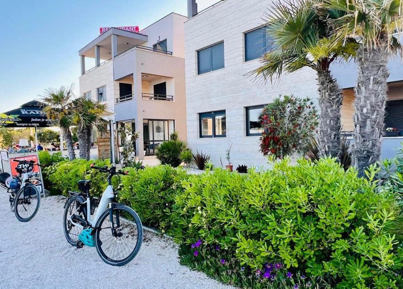 Apartments The Beach Resort Vir Ngoại thất bức ảnh