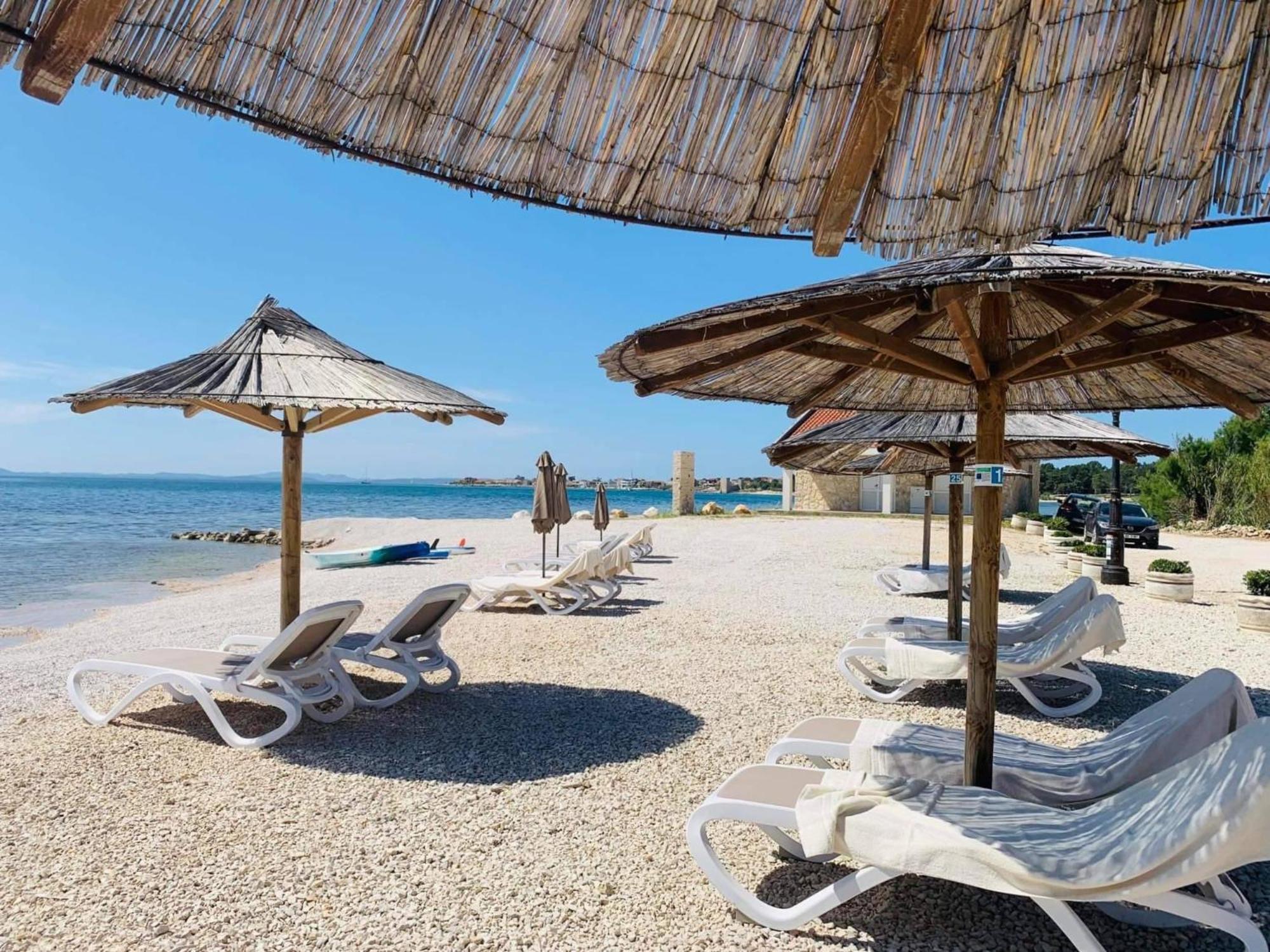 Apartments The Beach Resort Vir Ngoại thất bức ảnh