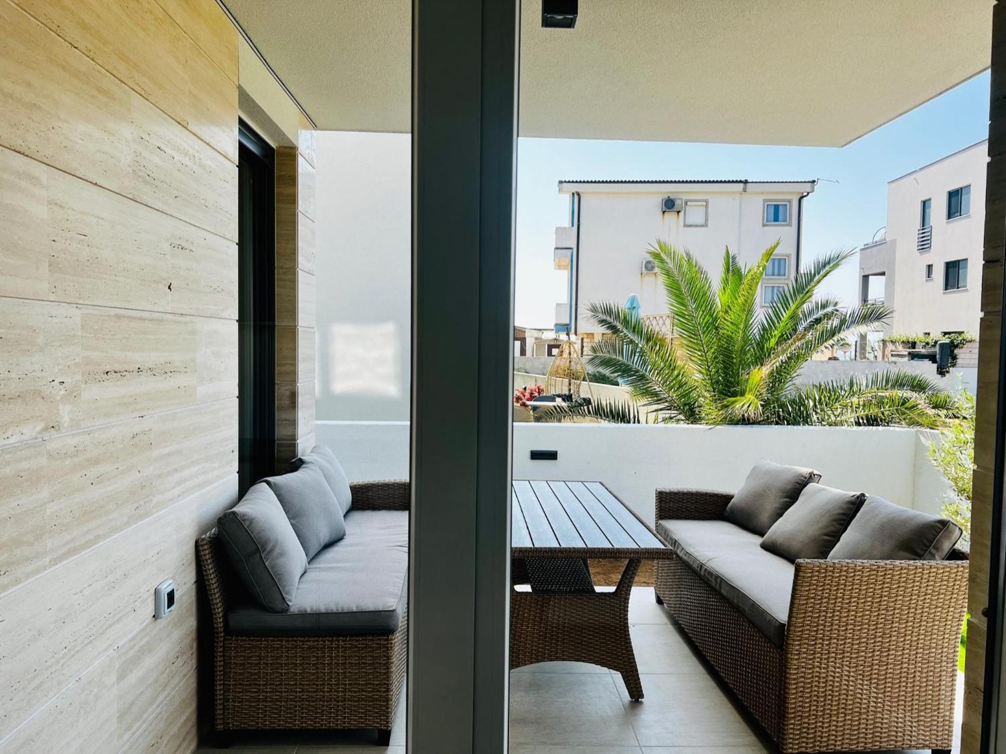 Apartments The Beach Resort Vir Ngoại thất bức ảnh